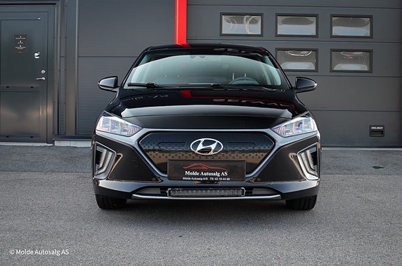 Hyundai IONIQ 3 of 5
