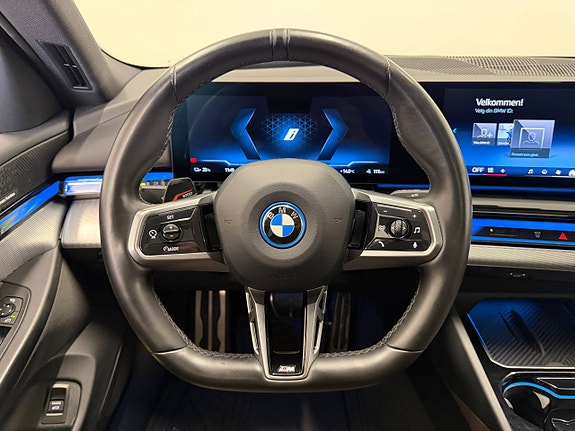 BMW i5 16 of 30