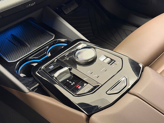 BMW i5 20 of 30