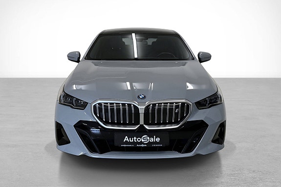 BMW i5 8 of 30