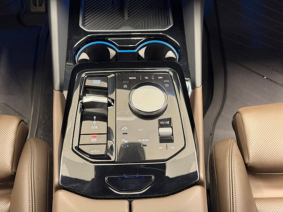 BMW i5 21 of 30