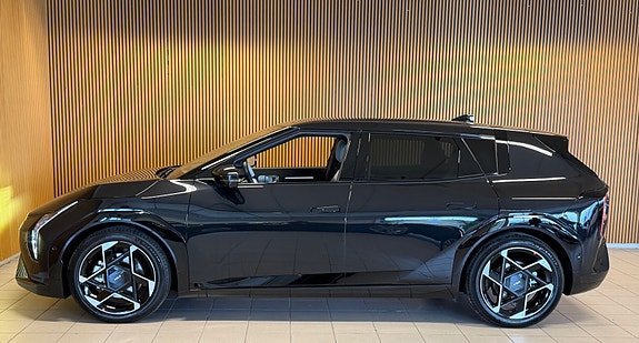 Kia EV4 8 of 25