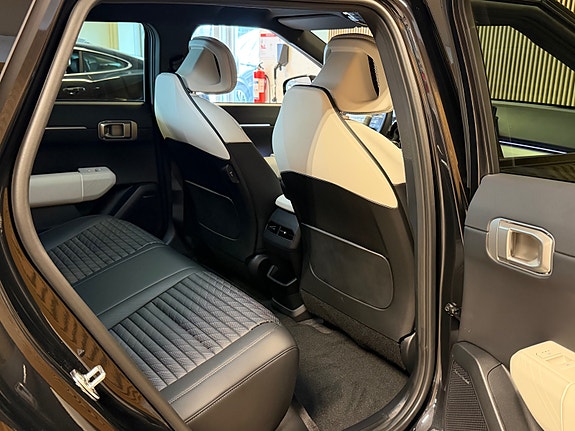Kia EV4 21 of 25