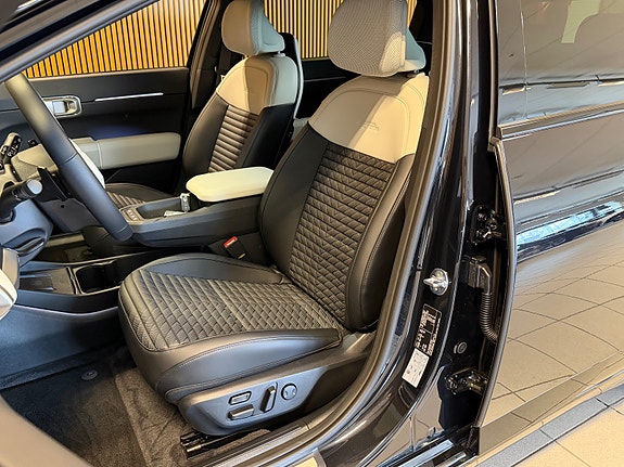 Kia EV4 13 of 25