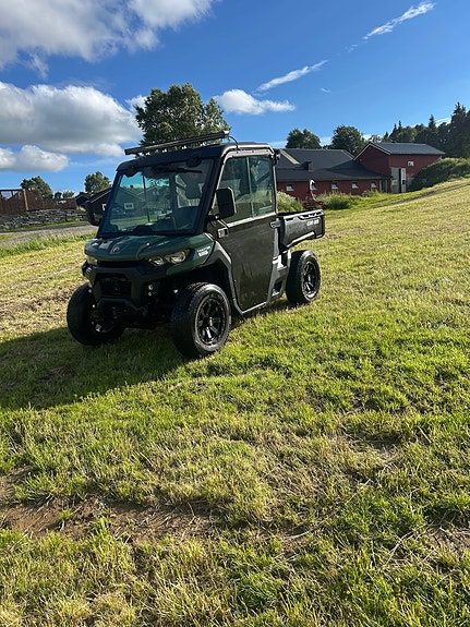 Can-Am Traxter Base HD9 2 of 5