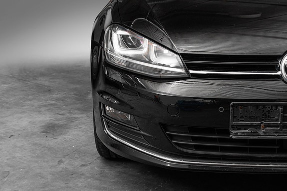 Volkswagen Golf VII 2 of 5