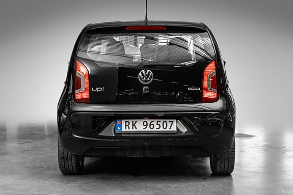 Volkswagen UP! 6 of 22