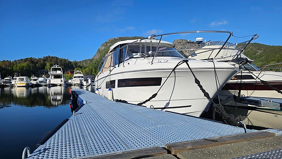 Jeanneau Merry Fisher 855 2 of 5