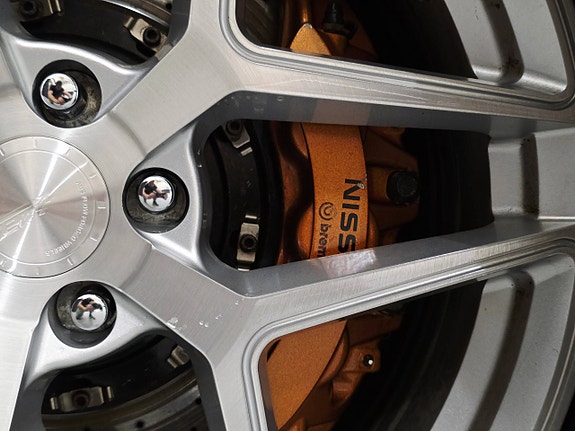 Nissan GT-R 17 of 30