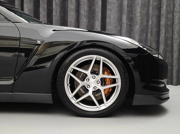Nissan GT-R 26 of 30
