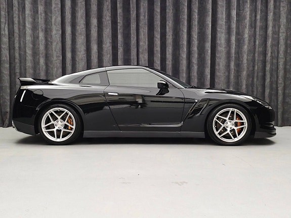 Nissan GT-R 8 of 30