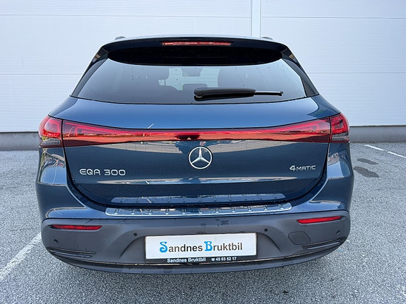 Mercedes-Benz EQA300 4 of 5