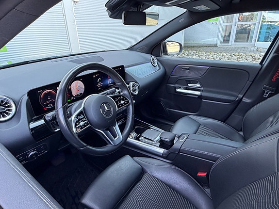 Mercedes-Benz EQA300 5 of 5