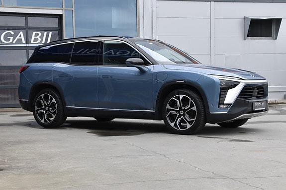 NIO ES8 6 of 30