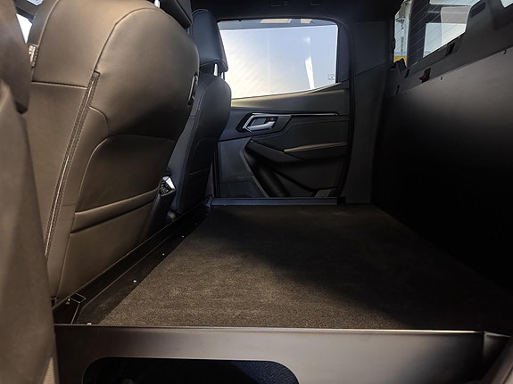 Isuzu D-max 24 of 30