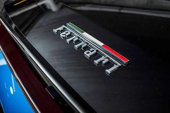 Ferrari 12Cilindri Spider 16 of 30