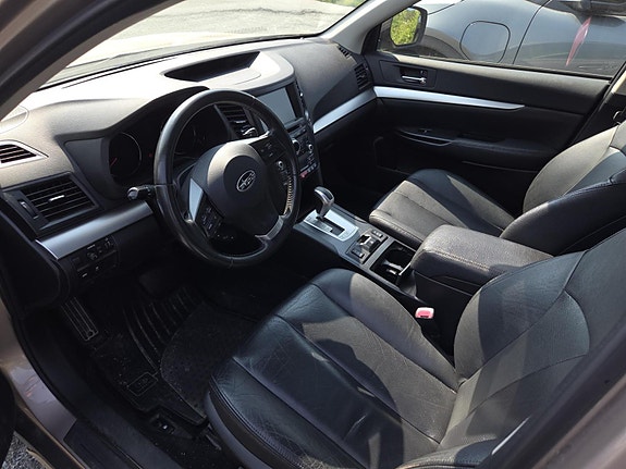 Subaru Outback 4 of 5