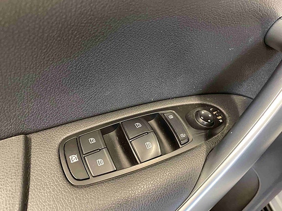 Mercedes-Benz X250 d 28 of 30
