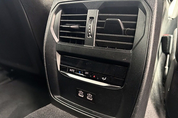 BMW i4 14 of 21