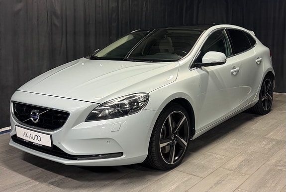 Volvo V40 4 of 5
