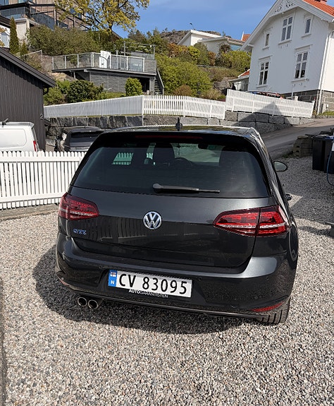 Volkswagen Golf VII 5 of 5