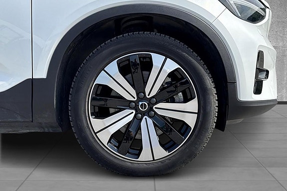 Volvo XC40 26 of 28