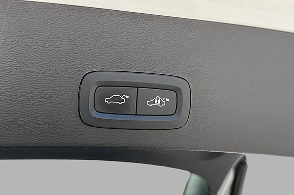 Volvo XC40 23 of 28