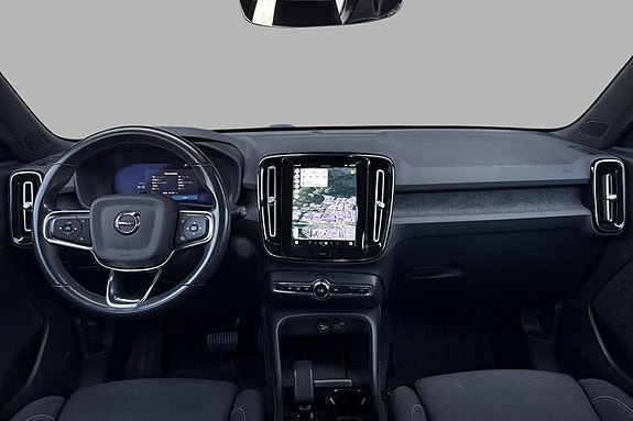 Volvo XC40 19 of 28