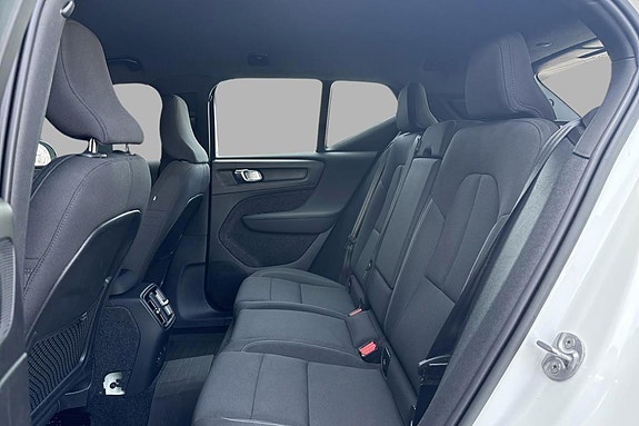 Volvo XC40 21 of 28
