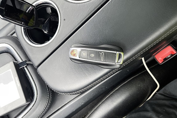 Porsche Panamera 4 27 of 29