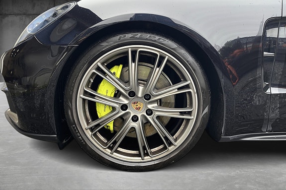 Porsche Panamera 4 5 of 29