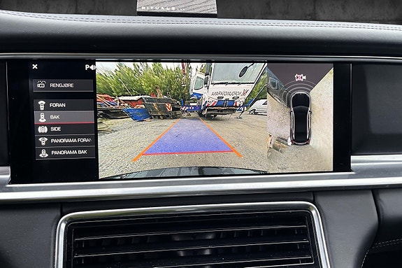 Porsche Panamera 4 25 of 29