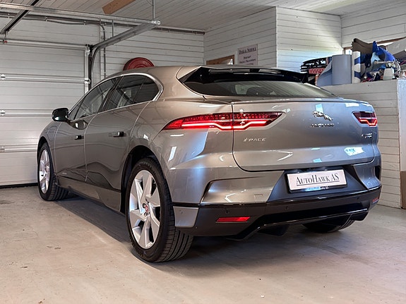 Jaguar I-PACE 3 of 5