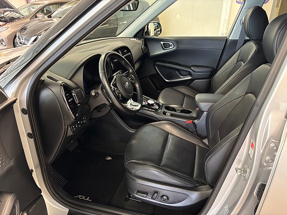 Kia e-Soul 3 of 5