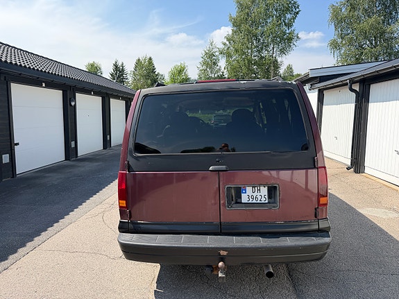 Chevrolet Astro 5 of 5