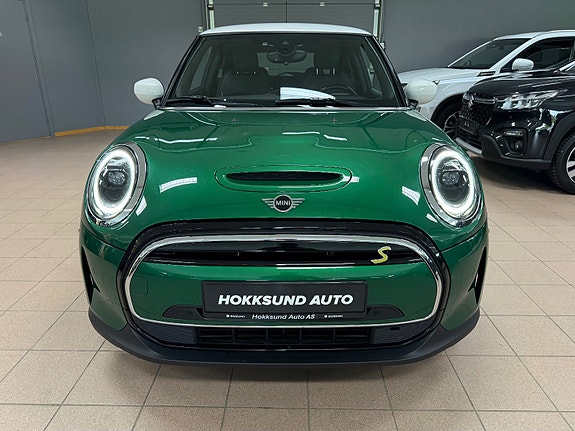 MINI Cooper SE 4 of 5