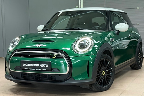 MINI Cooper SE 2 of 5
