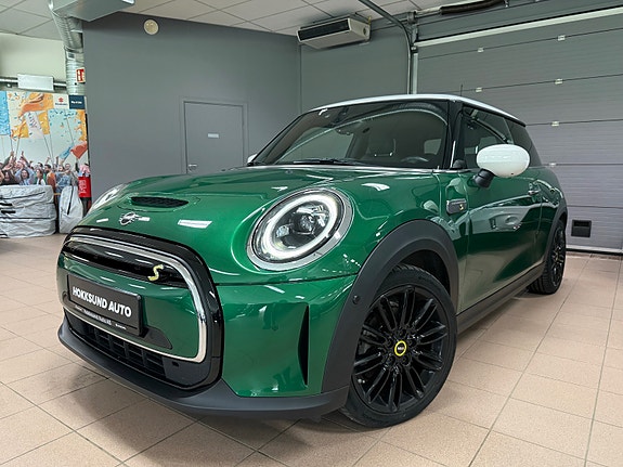 MINI Cooper SE 3 of 5