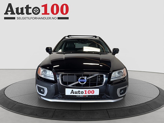 Volvo XC70 2 of 5