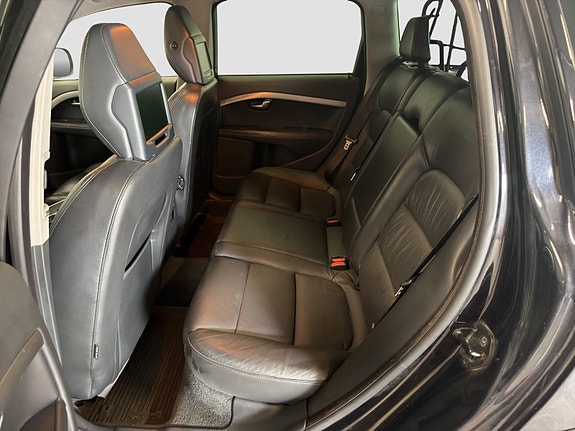 Volvo XC70 11 of 23