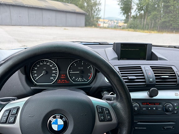 BMW 120d 3 of 5