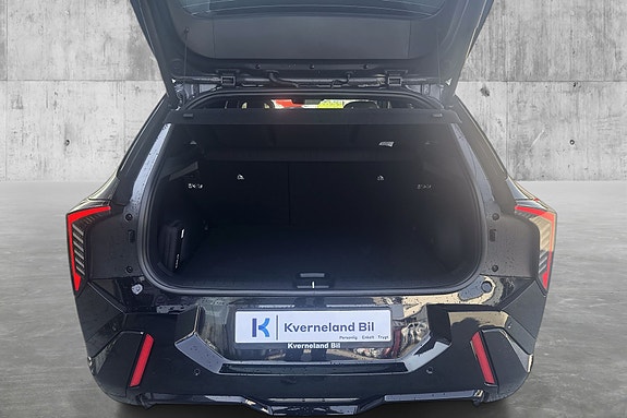 Kia EV4 9 of 25