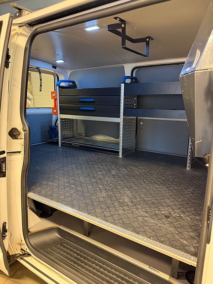 Volkswagen Transporter 5 of 26