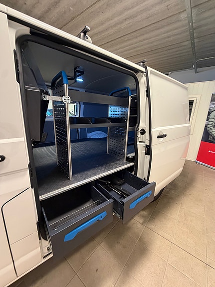 Volkswagen Transporter 15 of 26
