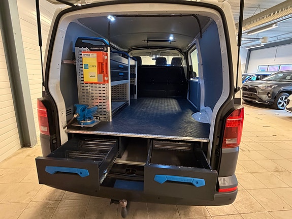 Volkswagen Transporter 10 of 26