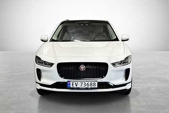 Jaguar I-PACE 3 of 5