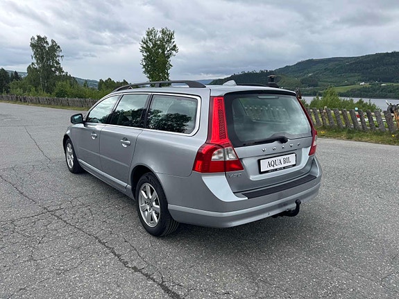 Volvo V70 6 of 24