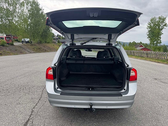 Volvo V70 9 of 24