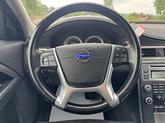 Volvo V70 18 of 24