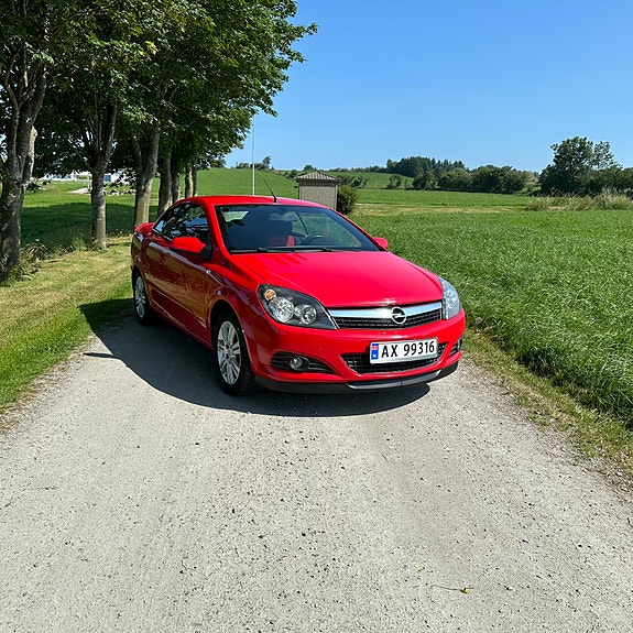 Opel Astra 2 of 5